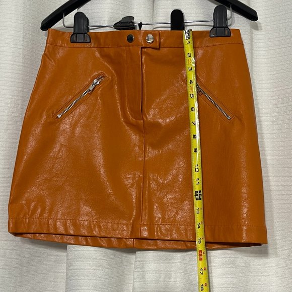 SHINESTAR Mini Skirt. Color orange. Faux Leather. Size L - Picture 7 of 11